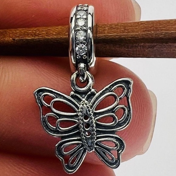 Pandora Snake Chain Silver Bracelet w/ 4 Pandora Charms - Picture 7 of 9